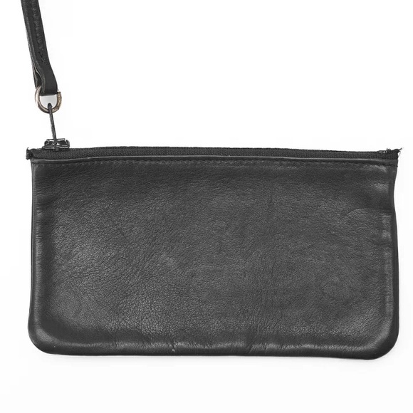 Authentic CHANEL wild stitch black bucket bag with removable pouch CC charm - Picture 2 of 11